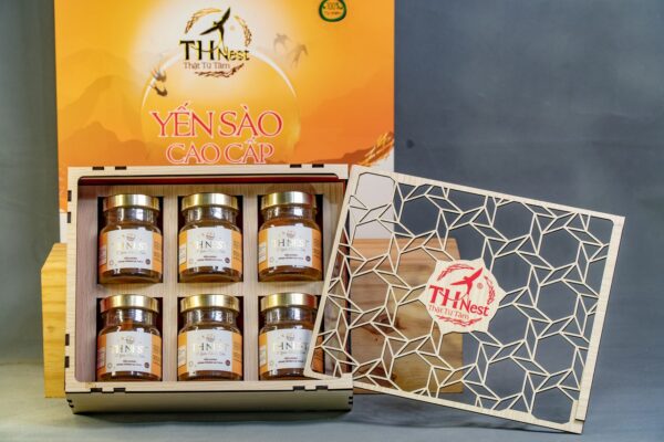 Yến chưng đông trùng hạ thảo hộp gỗ